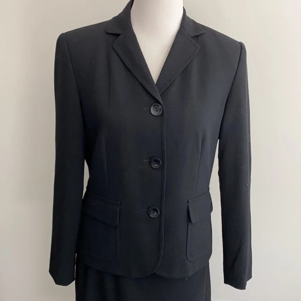 •Talbots• Black 2-piece Suit, like new - Picture 3 of 9